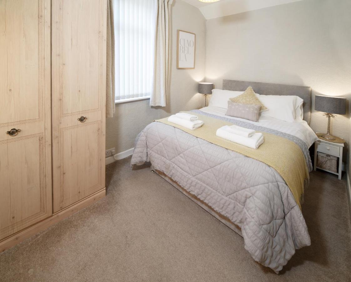 Mode - The Old School House Appartement Lytham St Annes Buitenkant foto