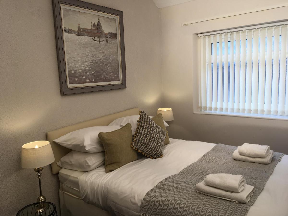 Mode - The Old School House Appartement Lytham St Annes Buitenkant foto